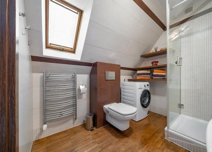 Lilia דירה זקופאנה